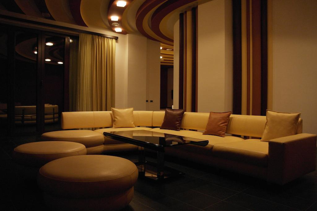 Arzakan Akhtamar Hotel Cjsc الغرفة الصورة