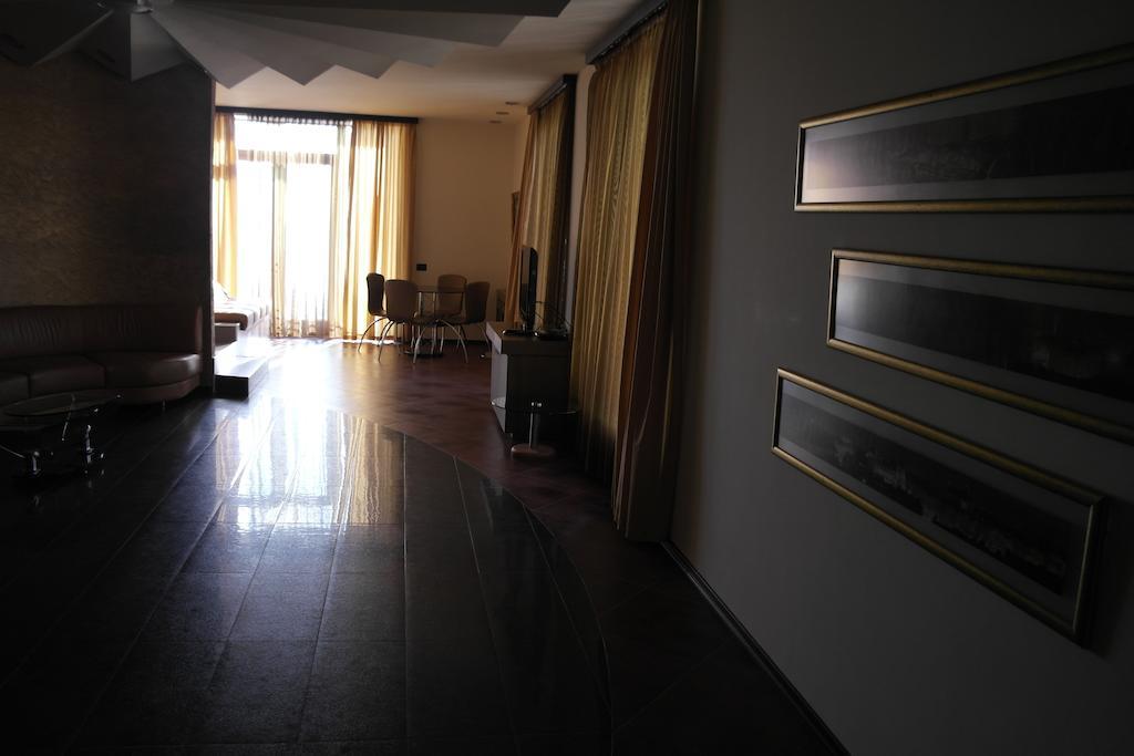 Arzakan Akhtamar Hotel Cjsc الغرفة الصورة